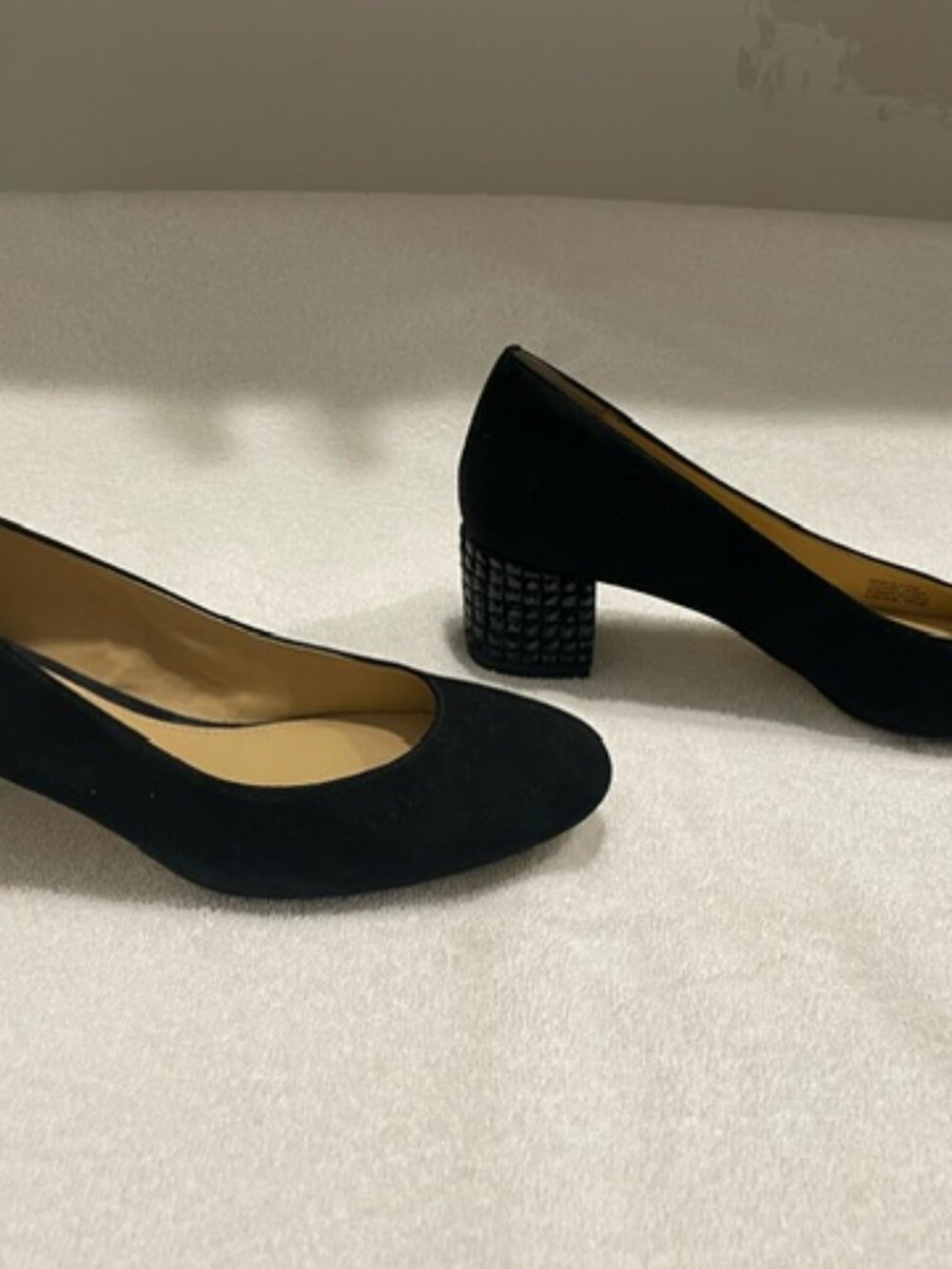 MICHAEL Michael Kors Woman's Arabella Pump Black cool heel Suede Size 6.5M